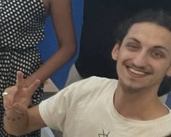 Max : L'Artiste Pédagogue qui Révèle le Potentiel en Anglais